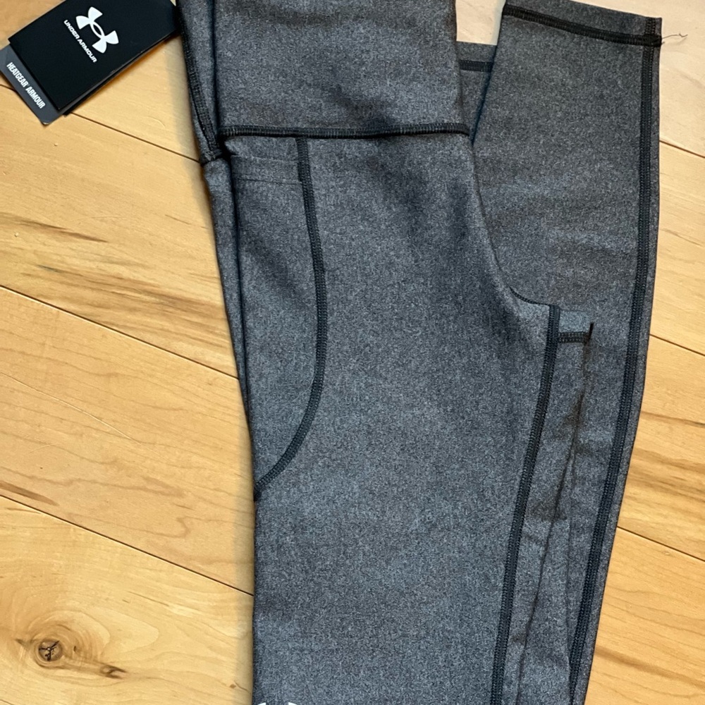Under Armour HeatGear Leggings, size XS